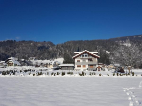 Nico's Place Jenig